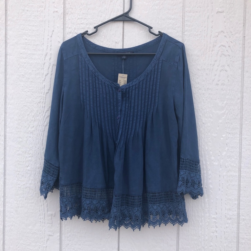 American Eagle loose flowy lace detail top